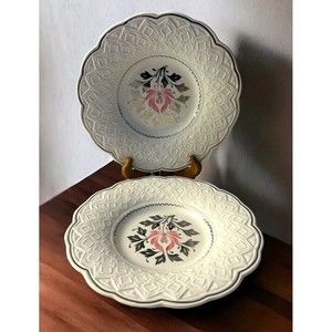 Vtg Wedgewood Etruria & Barlaston 8.5" White Plate Coupe Pink Flower Platinum